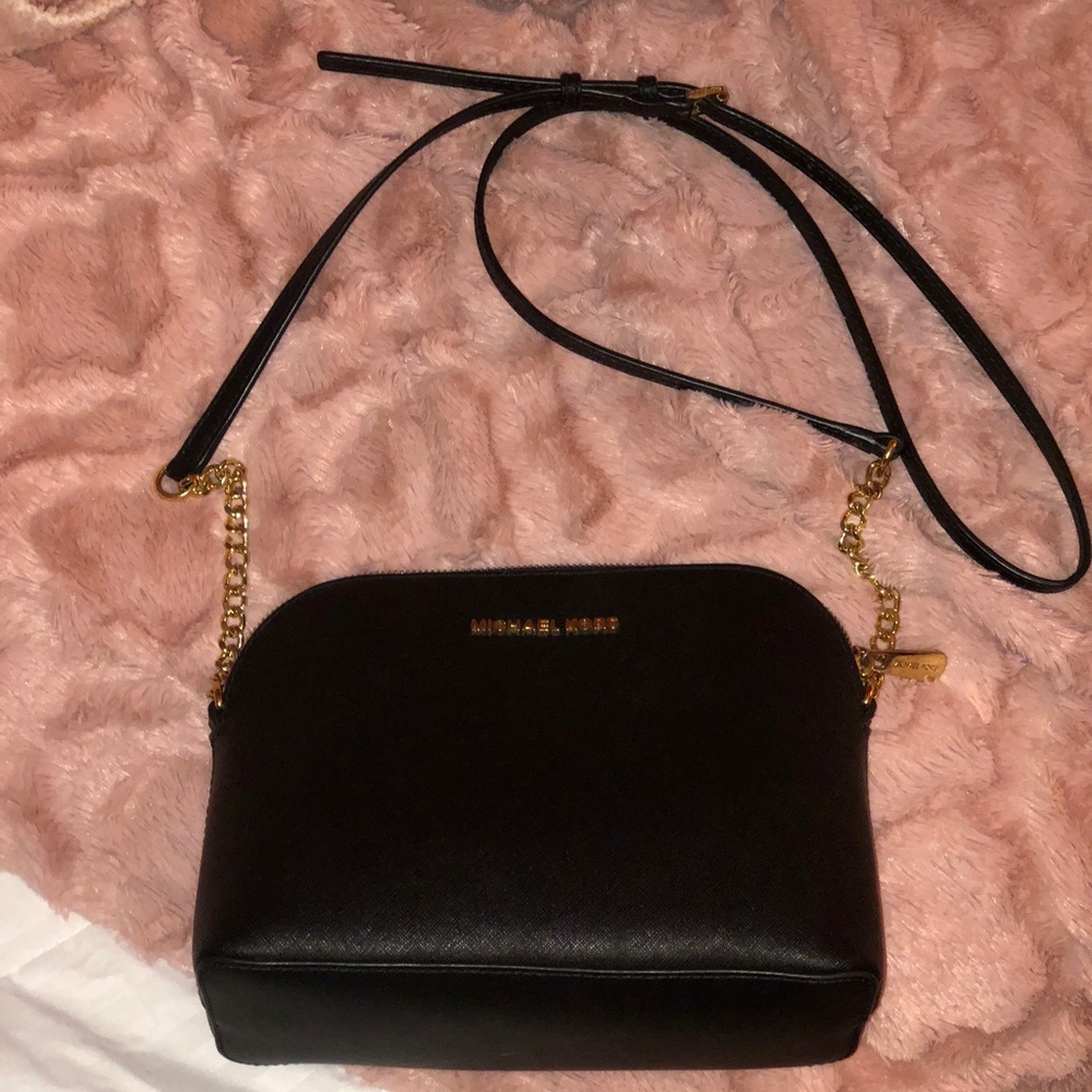MICHAEL KORS CINDY LARGE DOME CROSSBODY